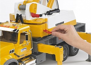 BRUDER Γερανοφόρο Όχημα Mack Granite με Γερανό Liebherr 02818